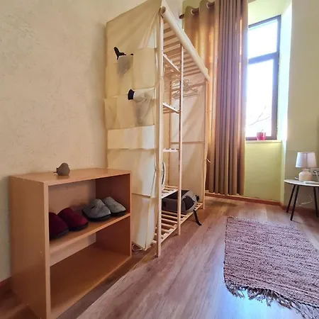 Ex-block District Charming With Treeish Sorrounding View! * Tirana